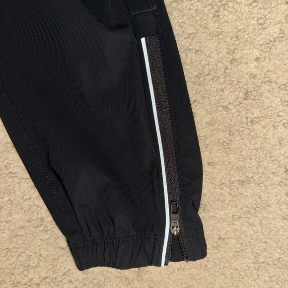 lululemon surger jogger *shorter* - Picture 5 of 6